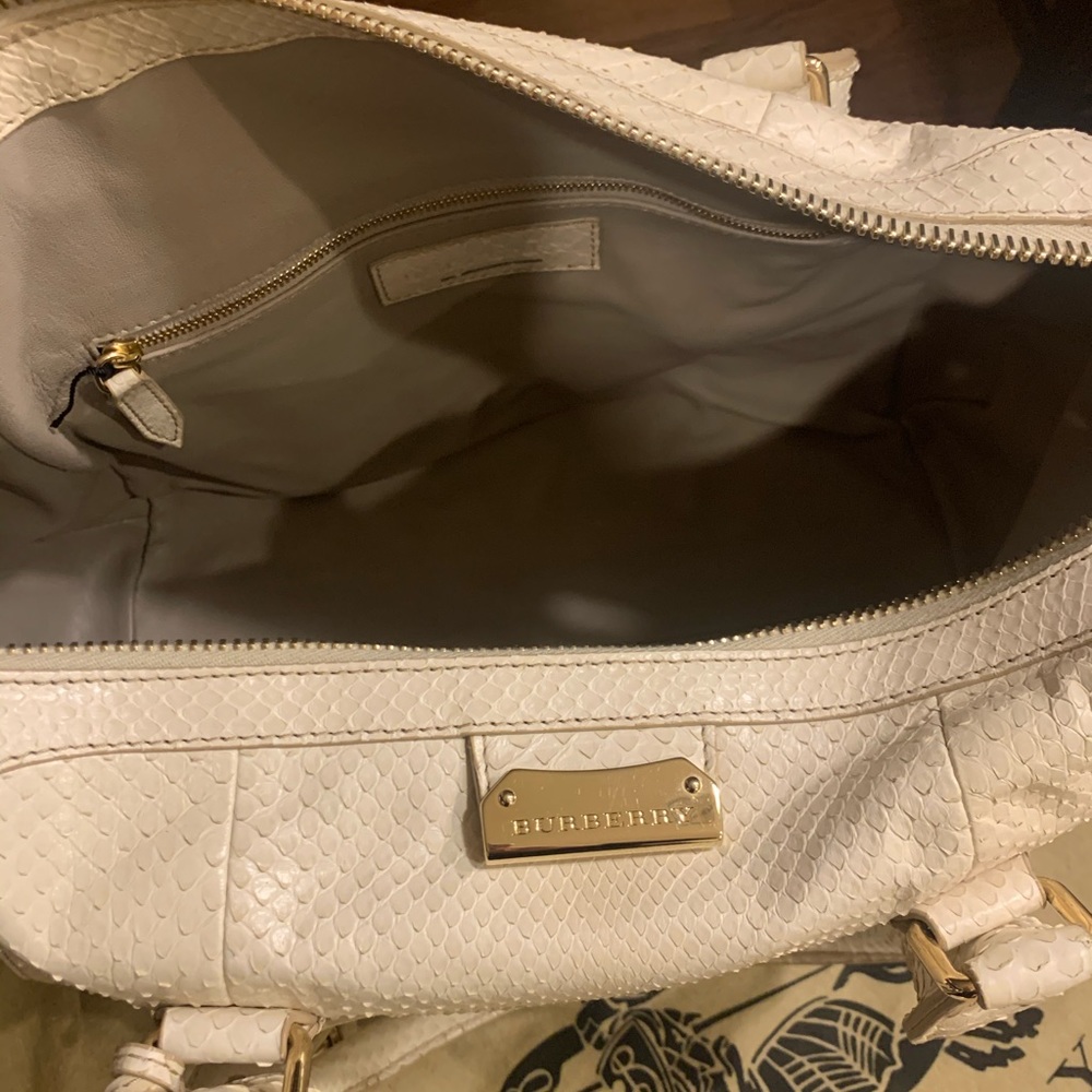 BURBERRY London Python Medium Gladstone Tote - image 6